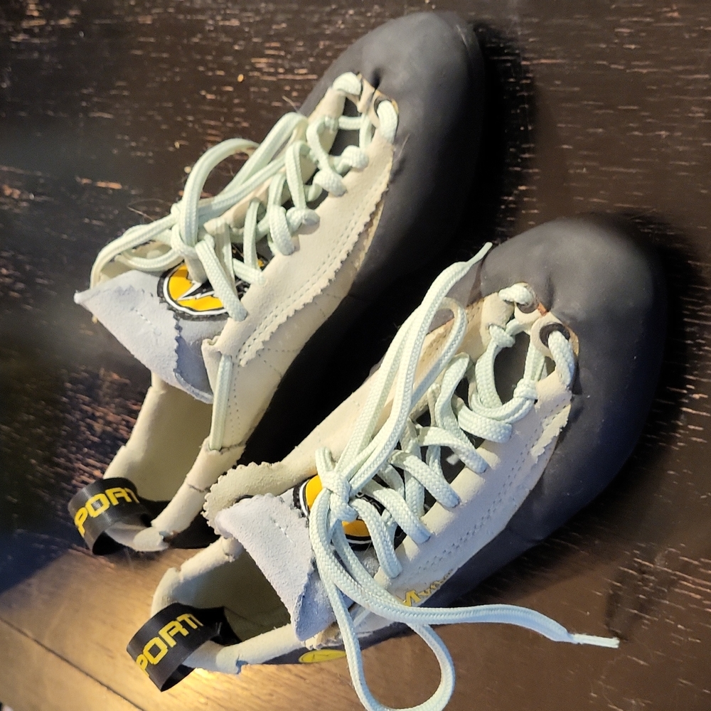 La Sportiva Mythos Women's Rock Climbing Shoes